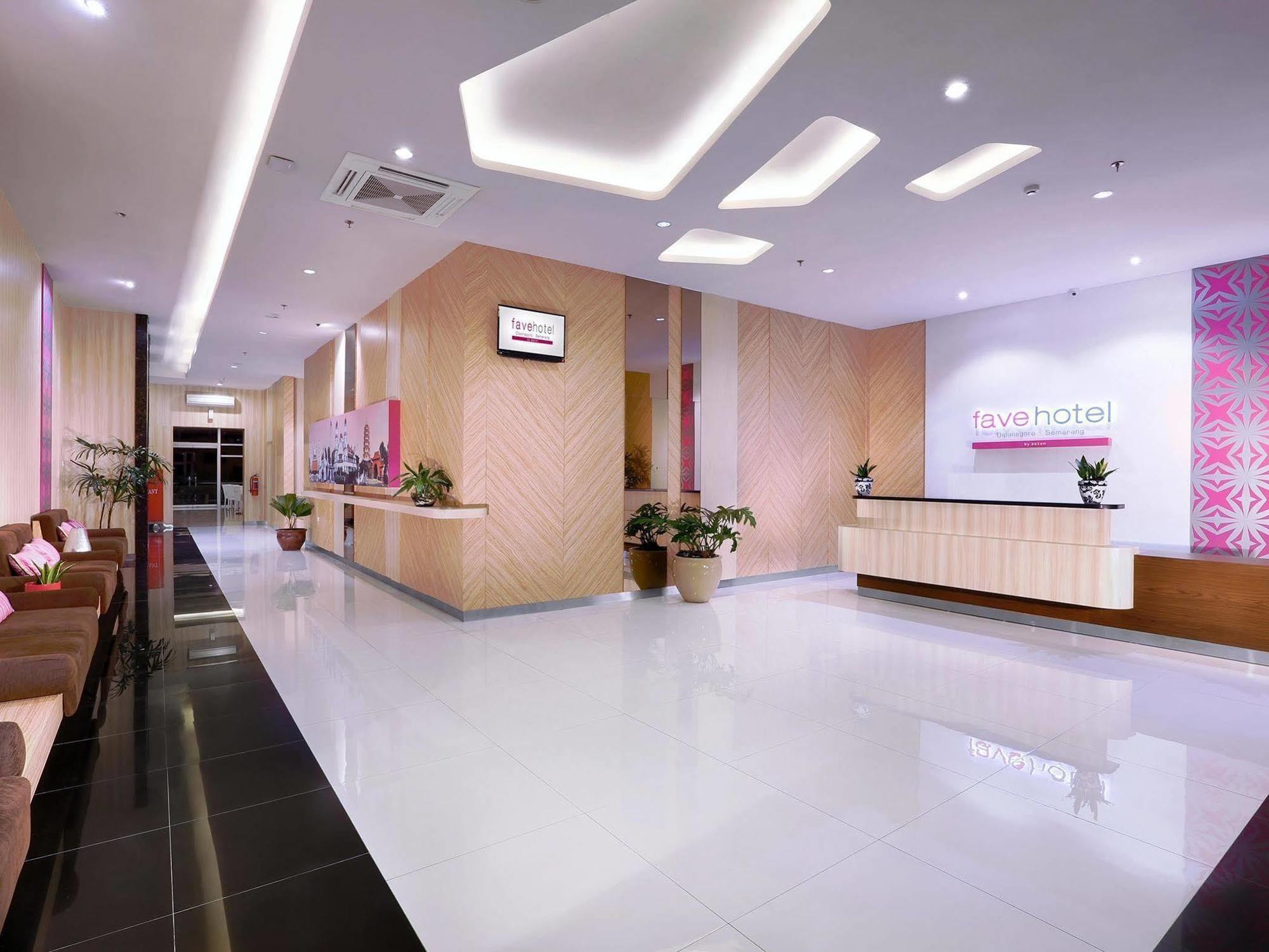 Favehotel Simpang Lima - 3* Semarang